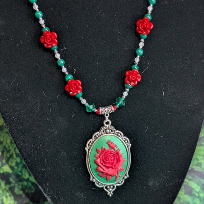 ✨Everbriar Bloom✨ | Malachite & Mystic Moonstone Rose Cameo Necklace