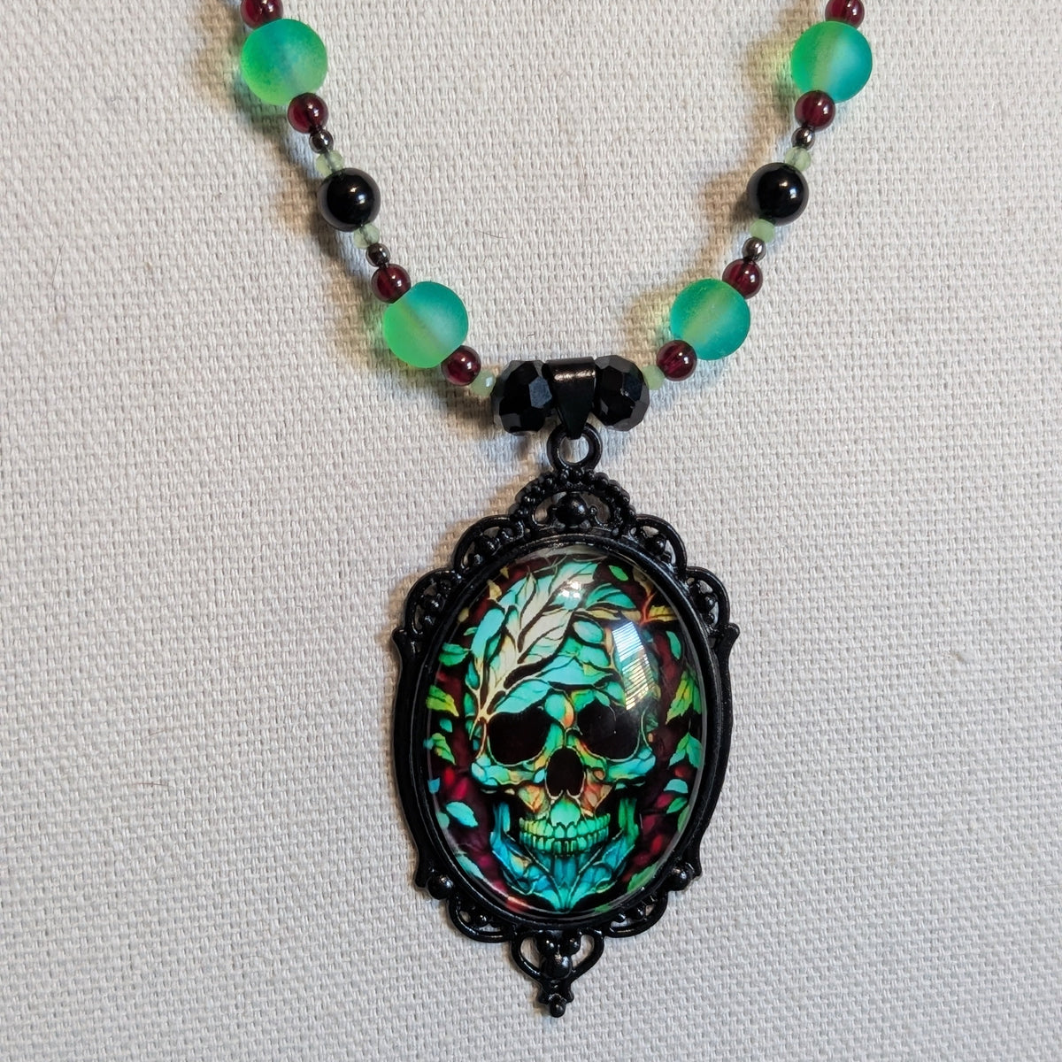 ✨Graveglow & Skullume✨ | Onyx & Garnet Glow-in-the-Dark Skull Necklace & Bracelet